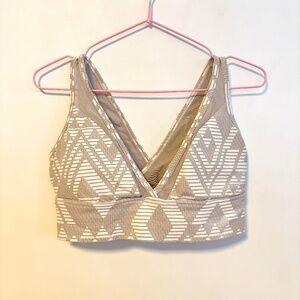 Aerie Chill Play Move Athletic Workout Padded Sports Bra Aztec Womens Size Large